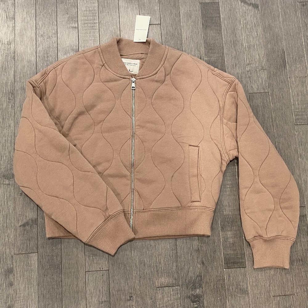 🚫SOLD🚫Abercrombie & Fitch Onion-Quilted Bomber Jacket - Picture 1 of 9